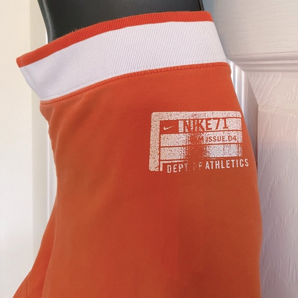 Nike Shorts - Picture 2 of 4